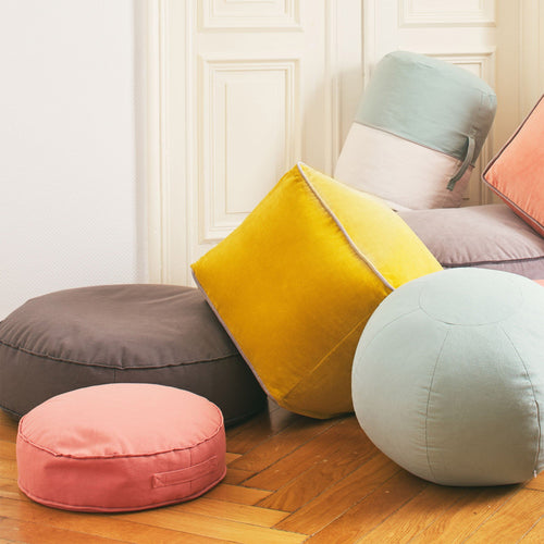 Pouf Parli, Helles Graugrün & Naturweiß & Grau, 100% Baumwolle | URBANARA Hocker & Poufs